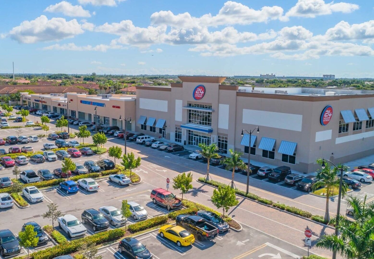 Crystal Lakes Shopping Center – MMG Sells Shopping Center in Homestead