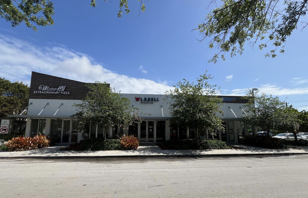 MisterO1 Extraordinary Pizza Signs 10-Year Retail Lease in Pinecrest